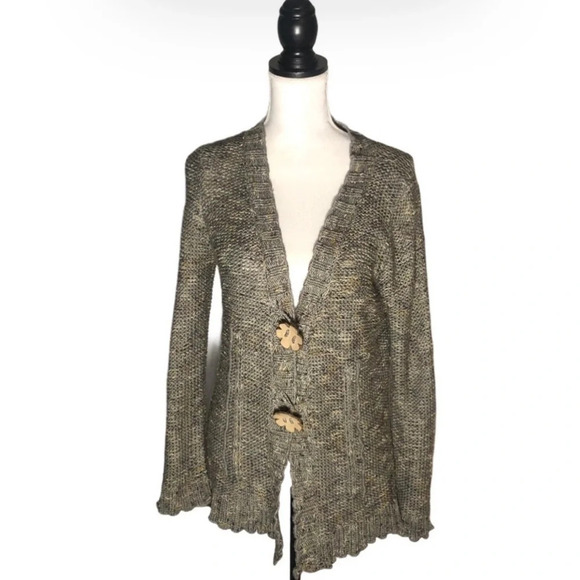 ASPEN Seed Moss Stitch Knit Wooden Flower Accent Button Down Cardigan Sweater - Picture 8 of 8